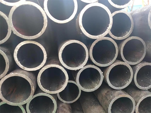 玉林10#结构用无缝钢管